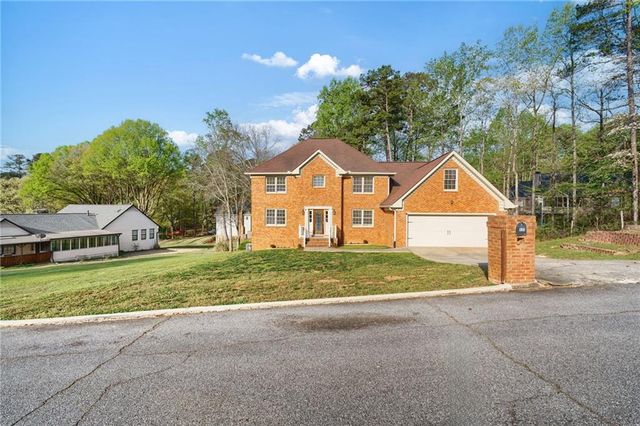 835 Lockriver Way, Lawrenceville, GA 30044