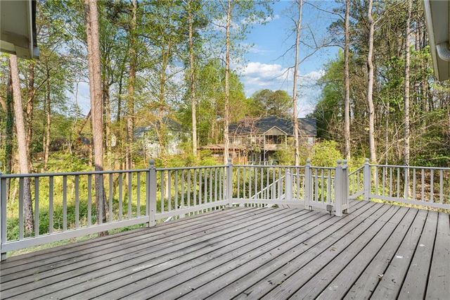 835 Lockriver Way, Lawrenceville, GA 30044