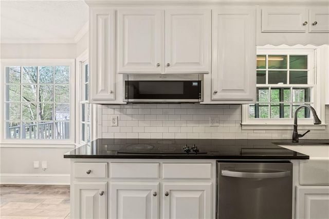 835 Lockriver Way, Lawrenceville, GA 30044