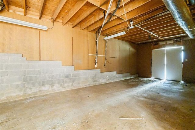 835 Lockriver Way, Lawrenceville, GA 30044