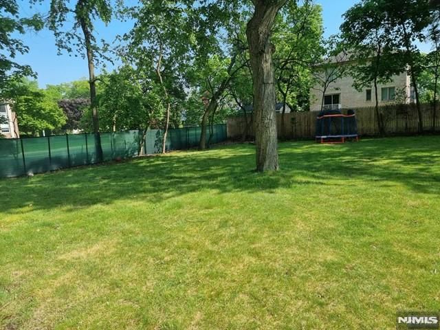 44 Newcomb Road, Tenafly, NJ 07670