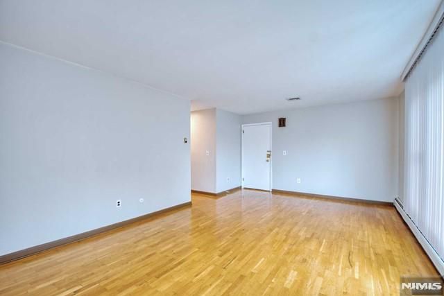 44 Newcomb Road, Tenafly, NJ 07670