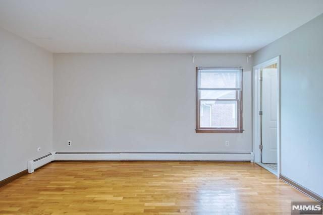 44 Newcomb Road, Tenafly, NJ 07670