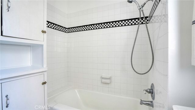 1320 N Kenwood, Burbank, CA 91505
