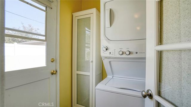 1320 N Kenwood, Burbank, CA 91505