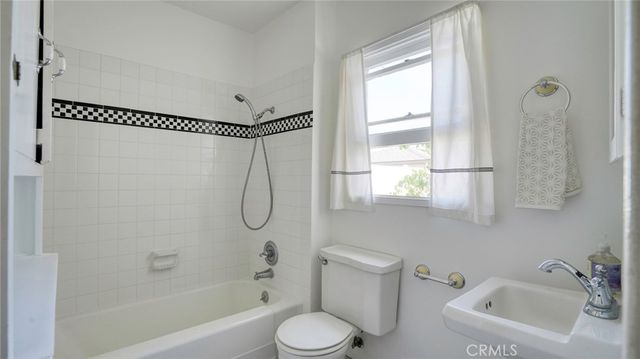 1320 N Kenwood, Burbank, CA 91505