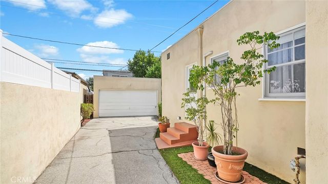 1320 N Kenwood, Burbank, CA 91505