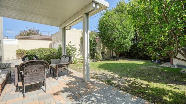 1320 N Kenwood, Burbank, CA 91505
