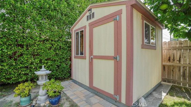 1320 N Kenwood, Burbank, CA 91505