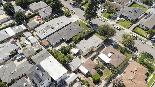 1320 N Kenwood, Burbank, CA 91505