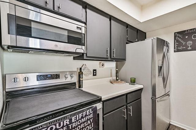 18617 Egret Bay Boulevard 1112, Webster, TX 77058