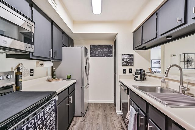 18617 Egret Bay Boulevard 1112, Webster, TX 77058
