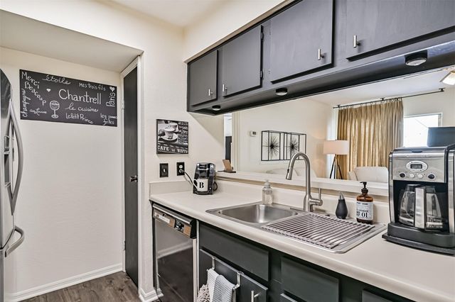 18617 Egret Bay Boulevard 1112, Webster, TX 77058