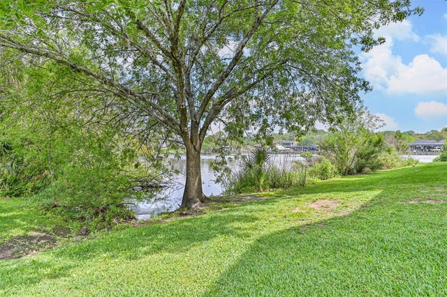 18617 Egret Bay Boulevard 1112, Webster, TX 77058
