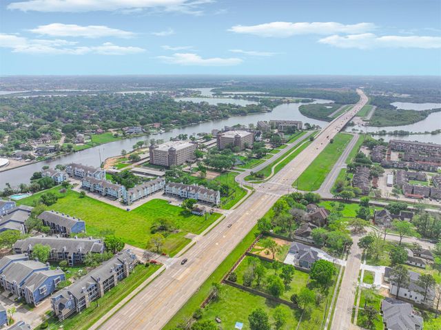 18617 Egret Bay Boulevard 1112, Webster, TX 77058