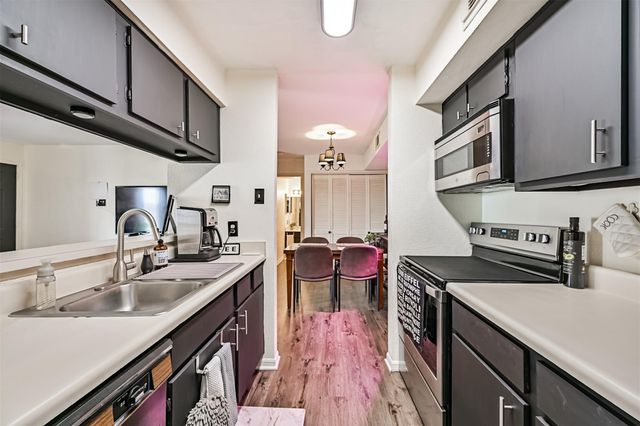 18617 Egret Bay Boulevard 1112, Webster, TX 77058