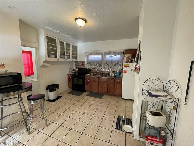 3140 W 33rd Street, Cleveland, OH 44109