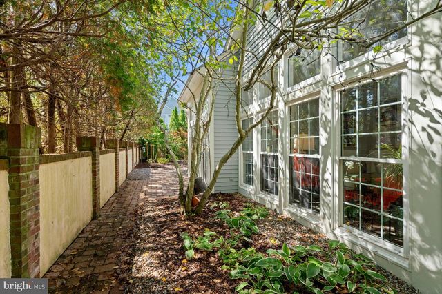 9 CROMWELL CT, Princeton, NJ 08540