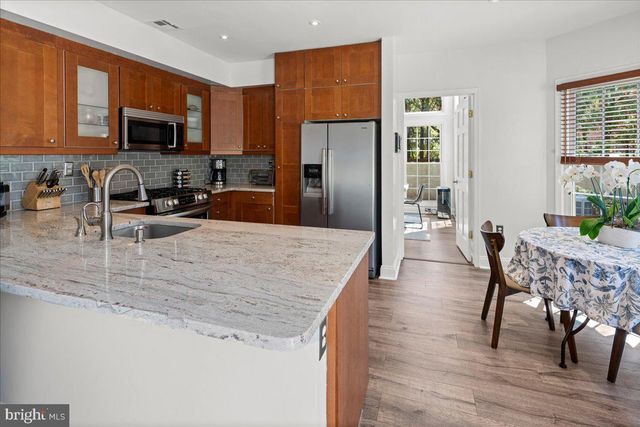 9 CROMWELL CT, Princeton, NJ 08540