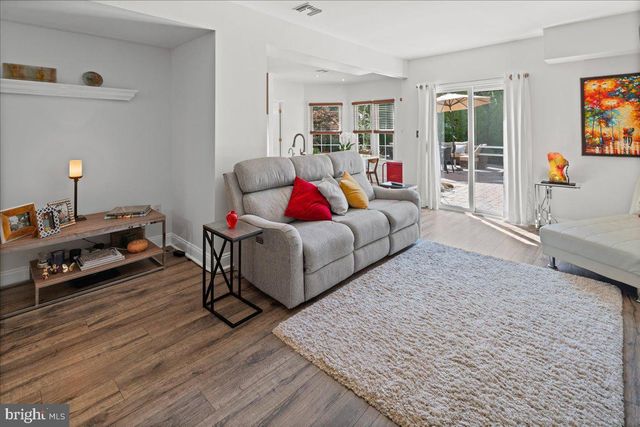 9 CROMWELL CT, Princeton, NJ 08540