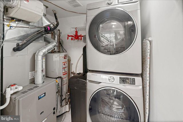 9 CROMWELL CT, Princeton, NJ 08540