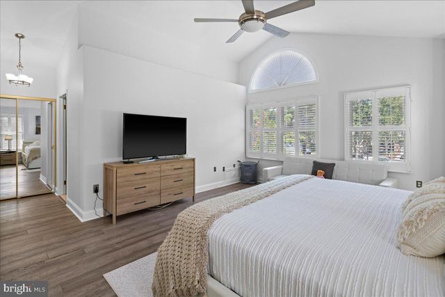 9 CROMWELL CT, Princeton, NJ 08540