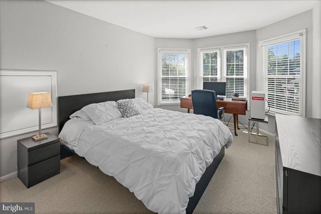 9 CROMWELL CT, Princeton, NJ 08540