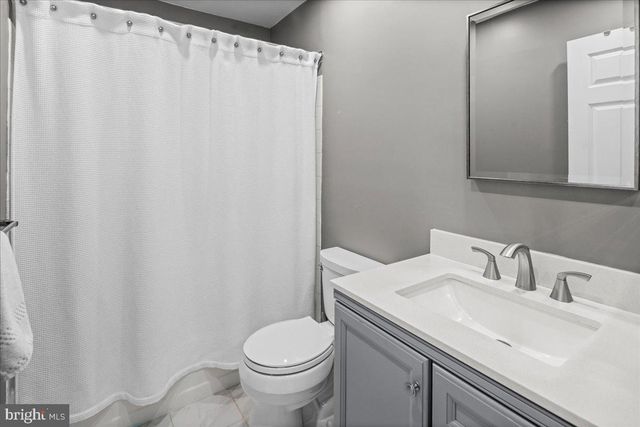 9 CROMWELL CT, Princeton, NJ 08540