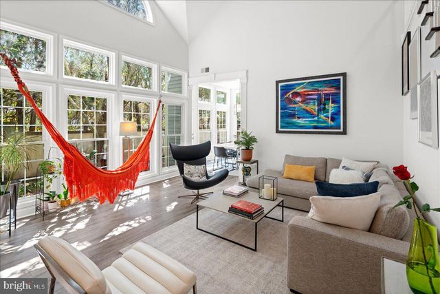 9 CROMWELL CT, Princeton, NJ 08540