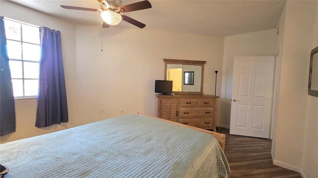 5655 BENTGRASS DRIVE 303, Sarasota, FL 34235