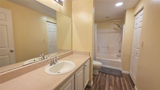 5655 BENTGRASS DRIVE 303, Sarasota, FL 34235