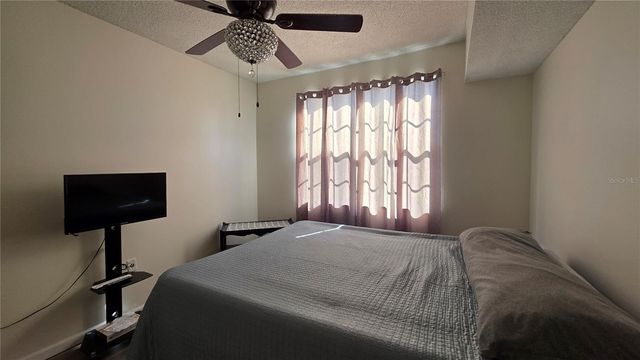 5655 BENTGRASS DRIVE 303, Sarasota, FL 34235