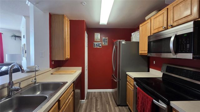 5655 BENTGRASS DRIVE 303, Sarasota, FL 34235