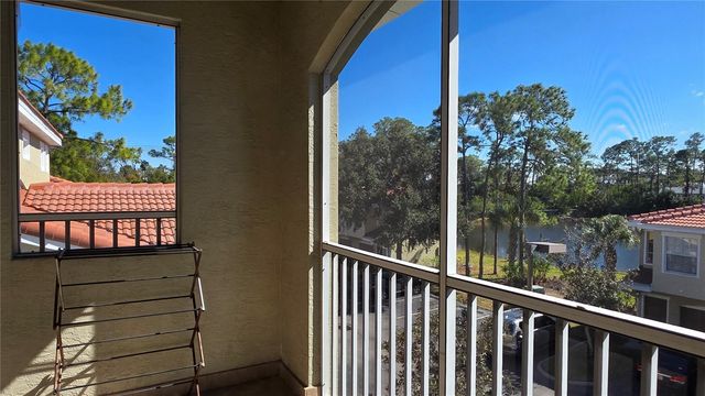 5655 BENTGRASS DRIVE 303, Sarasota, FL 34235