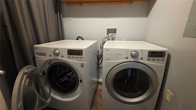 5655 BENTGRASS DRIVE 303, Sarasota, FL 34235