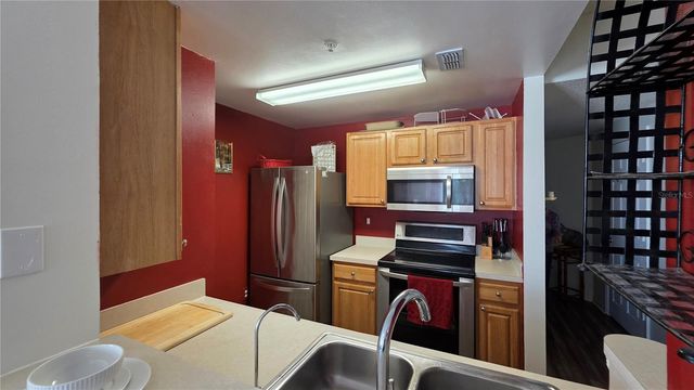 5655 BENTGRASS DRIVE 303, Sarasota, FL 34235