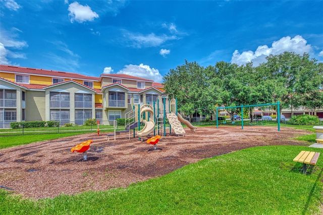 5655 BENTGRASS DRIVE 303, Sarasota, FL 34235