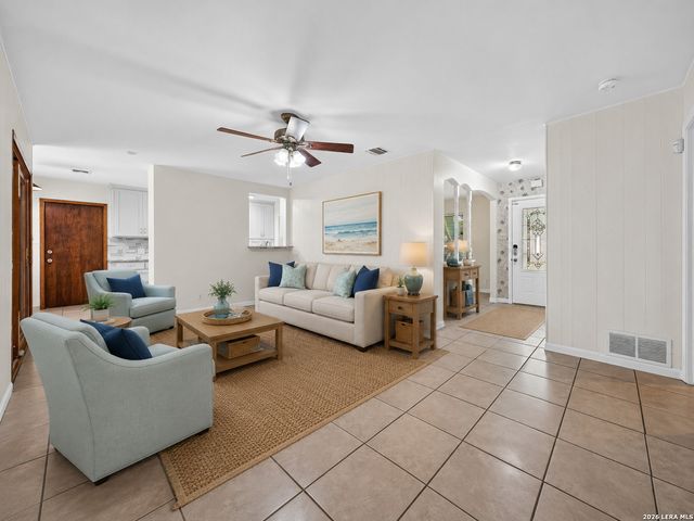 3318 CLEARFIELD DR, San Antonio, TX 78230