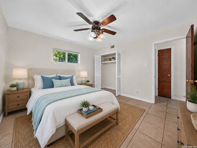 3318 CLEARFIELD DR, San Antonio, TX 78230