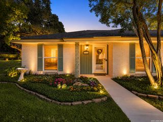 3318 CLEARFIELD DR, San Antonio, TX 78230
