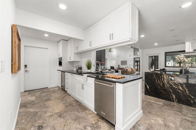 2261 NW 24TH AVENUE, Gainesville, FL 32605