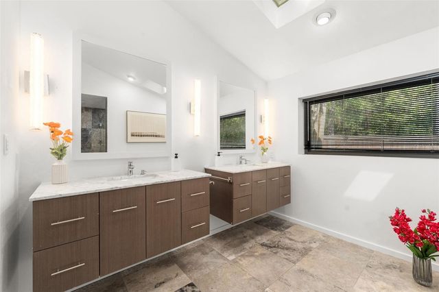 2261 NW 24TH AVENUE, Gainesville, FL 32605