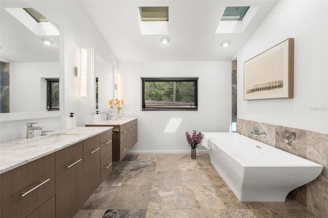 2261 NW 24TH AVENUE, Gainesville, FL 32605