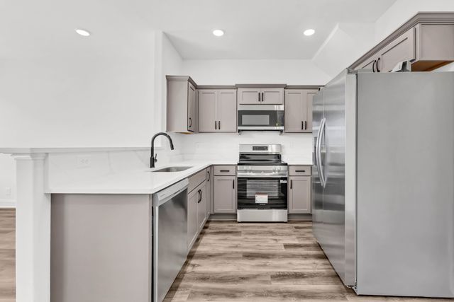 213 Robert St, Clarksville, TN 37040