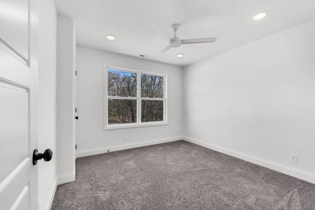 213 Robert St, Clarksville, TN 37040