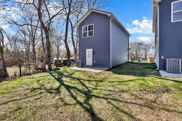 213 Robert St, Clarksville, TN 37040