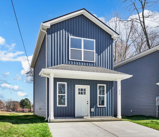 213 Robert St, Clarksville, TN 37040