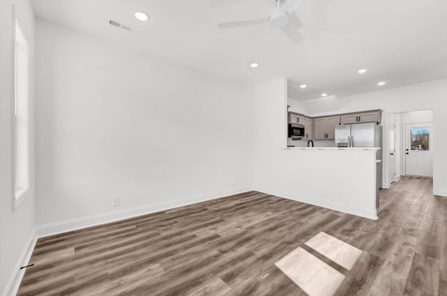 213 Robert St, Clarksville, TN 37040