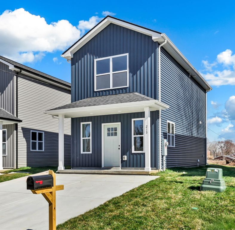 213 Robert St, Clarksville, TN 37040
