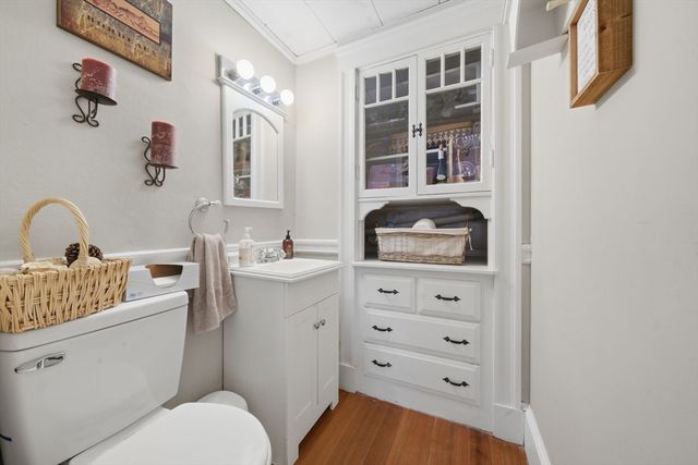 136 Bedford Rd, Woburn, MA 01801